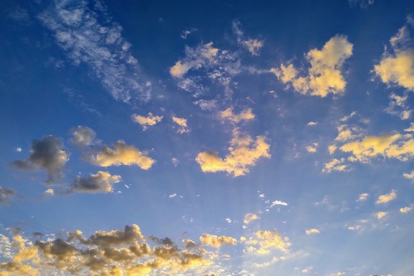 grando-cristiane-des-nuages-comme-du-pop-cornE72E5D48-C0C2-46B1-E5B6-39F40FDC3A3C.jpg