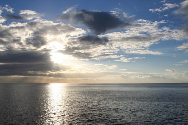 plombier-guy-coucher-de-soleil-sur-l-ocean3681AB4F-9902-7511-8A35-1A878B2AEE5A.jpg